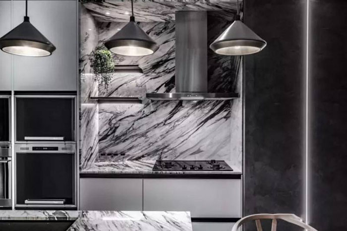 ɫ����Ĵ���ʯ��ù����ô���óͷ���?