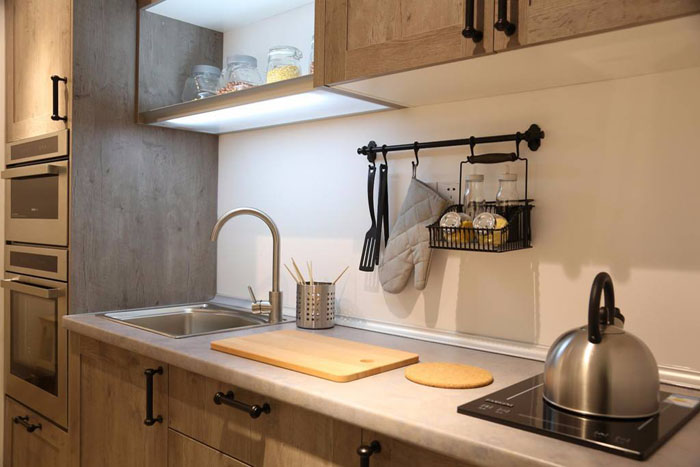 ʯӢʯ̨���ɫ����Ӧ����������?