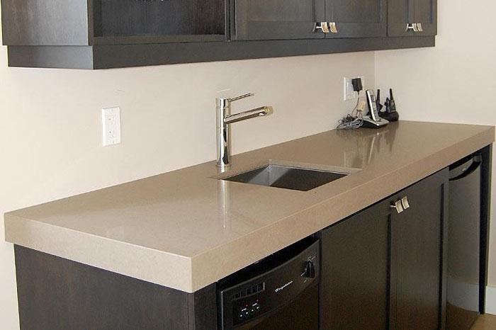 石英石质量优劣怎样快速区分呢???????